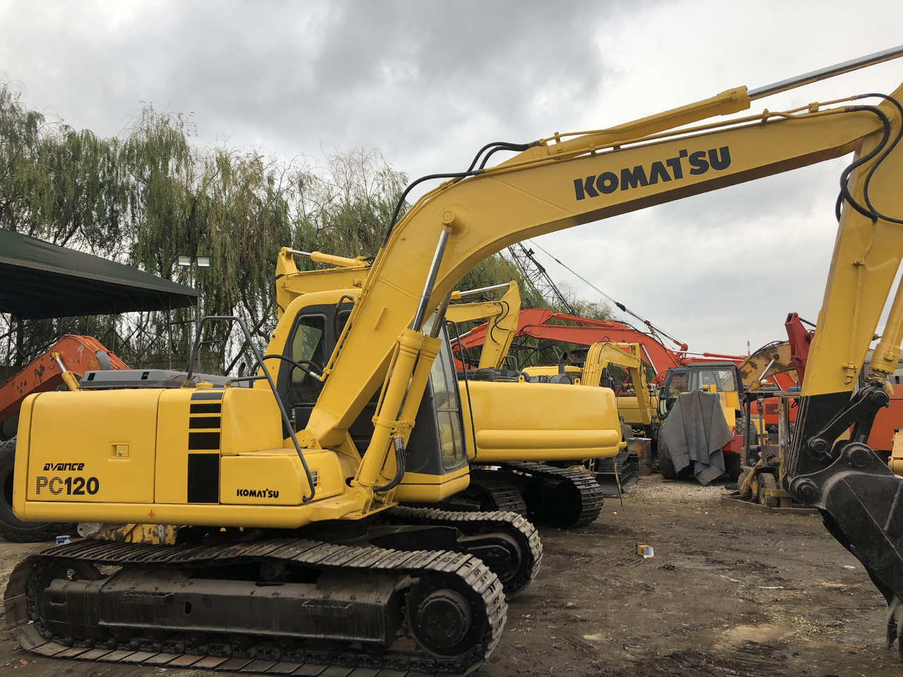 KOMATSU PC120-6 - Bandgrävare: bild 4 KOMATSU PC120-6 - Bandgrävare: bild 4