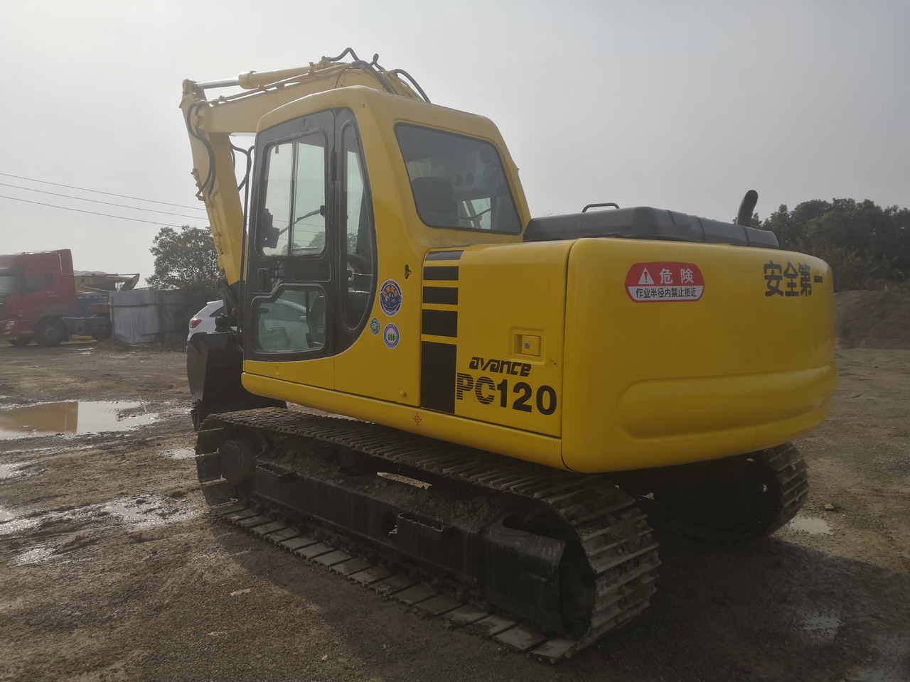 KOMATSU PC120-6 - Bandgrävare: bild 3 KOMATSU PC120-6 - Bandgrävare: bild 3
