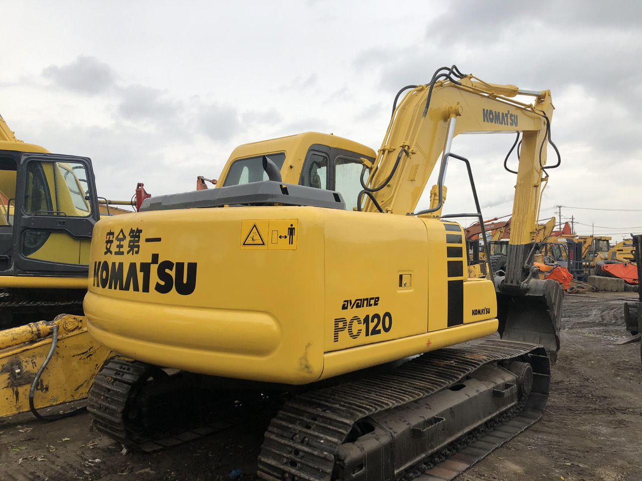 KOMATSU PC120-6 - Bandgrävare: bild 3 KOMATSU PC120-6 - Bandgrävare: bild 3
