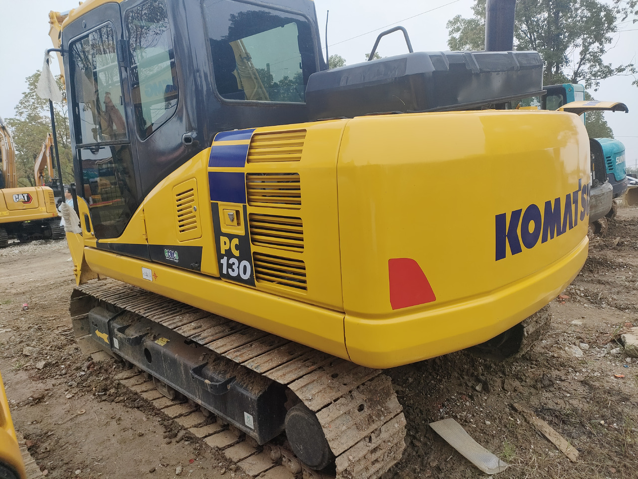 KOMATSU PC130-7 - Grävmaskin på däck: bild 5 KOMATSU PC130-7 - Grävmaskin på däck: bild 5