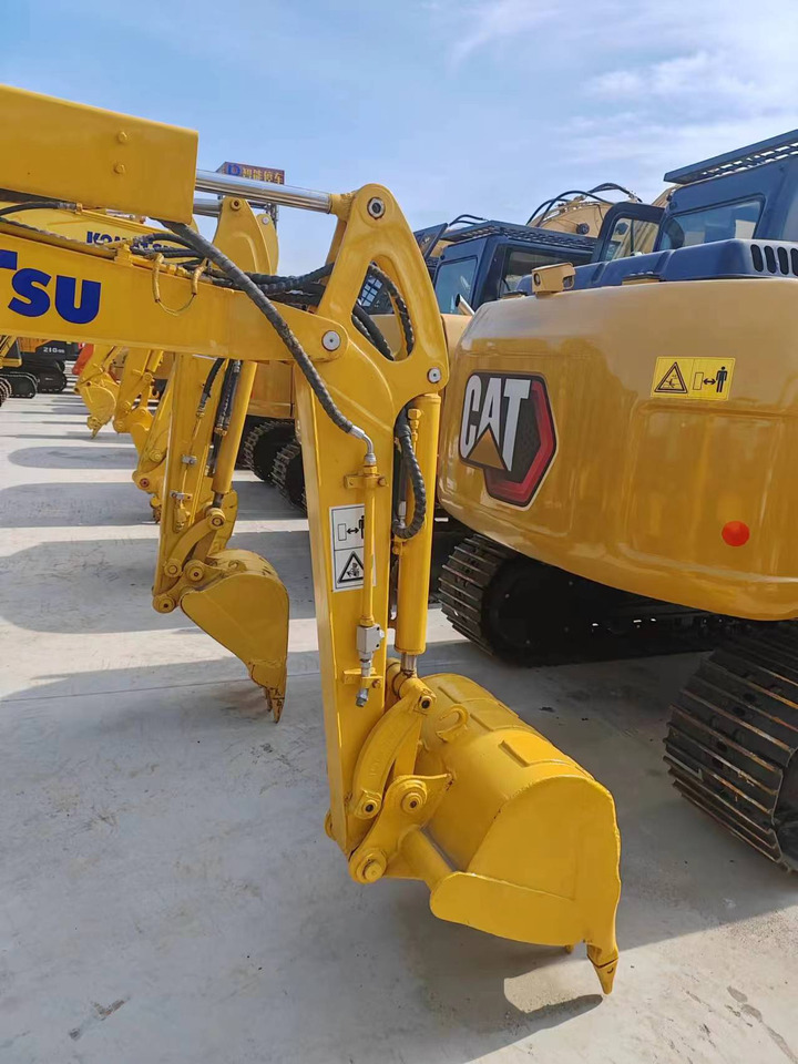 KOMATSU PC30 - Bandgrävare: bild 2 KOMATSU PC30 - Bandgrävare: bild 2