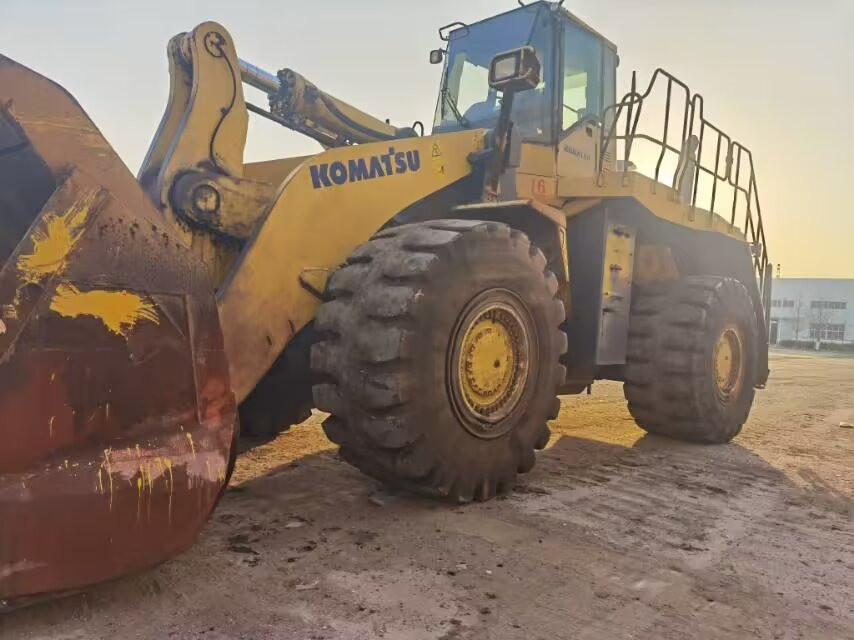 KOMATSU WA600-6 - Hjullastare: bild 2 KOMATSU WA600-6 - Hjullastare: bild 2