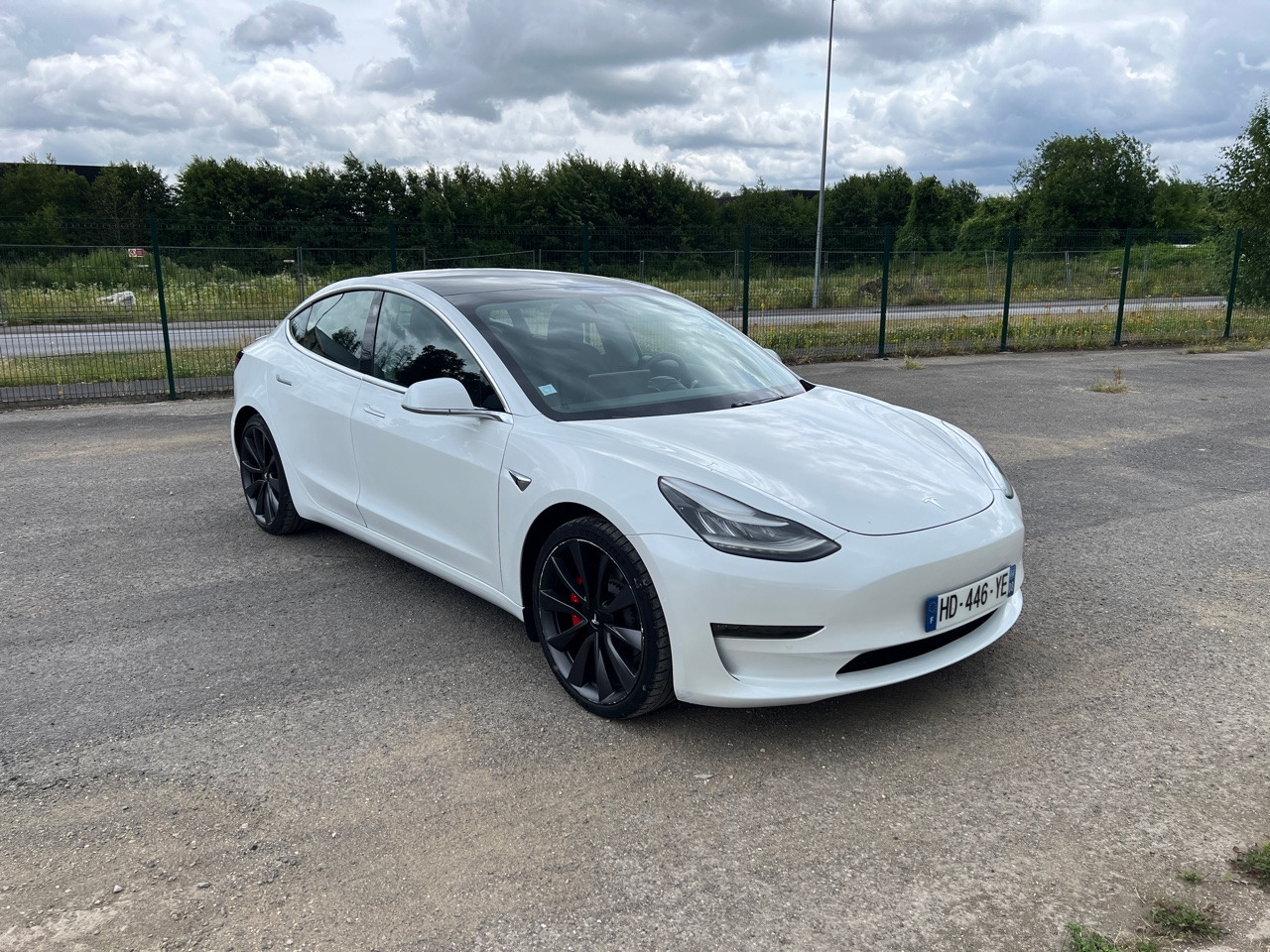 TESLA Model 3 Performance Dual Motor FSD 3 Autopilot - Sedan: bild 4 TESLA Model 3 Performance Dual Motor FSD 3 Autopilot - Sedan: bild 4