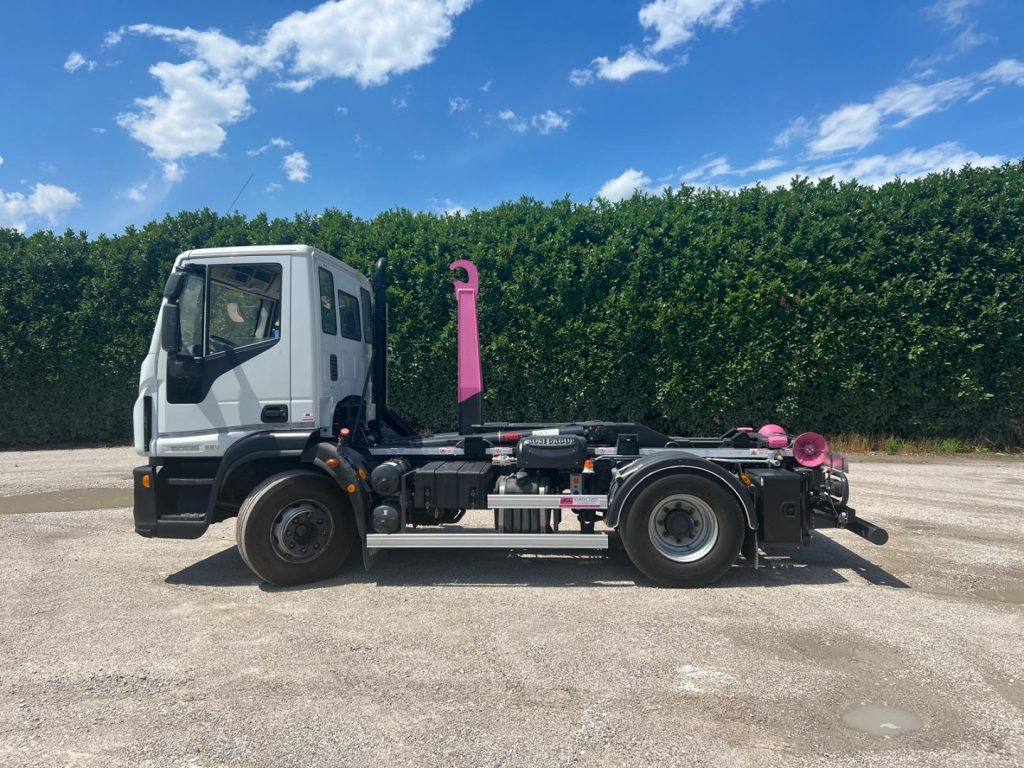 IVECO EUROCARGO 160E25 SCARRABILE - Lastväxlare lastbil: bild 2 IVECO EUROCARGO 160E25 SCARRABILE - Lastväxlare lastbil: bild 2