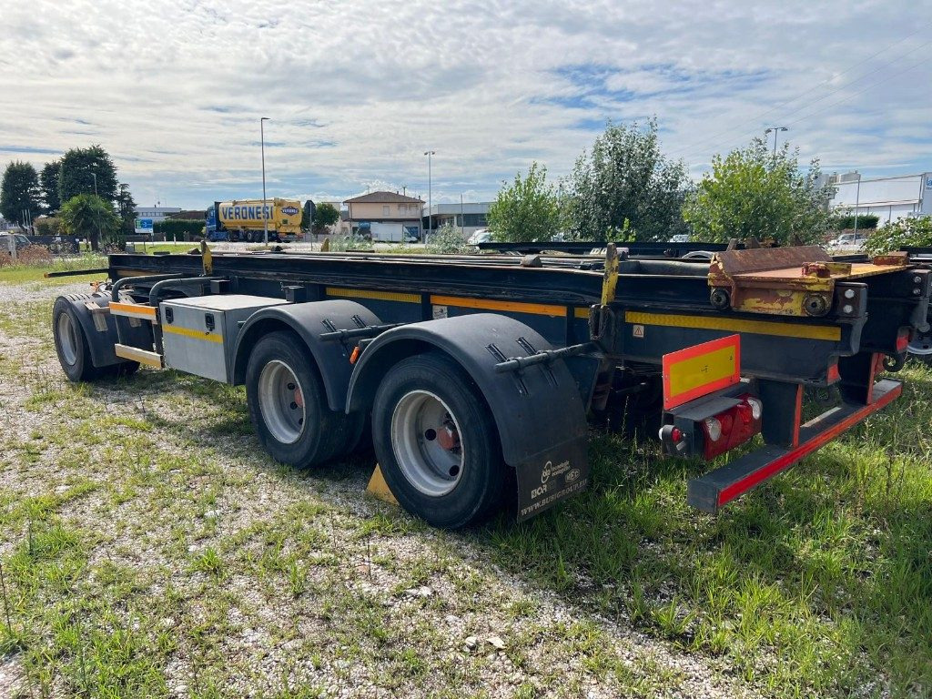 PIACENZA RIMORCHIO PIACENZA SCARRABILE BALESTRATO - Lastväxlarsläp/ Liftdumpersläp: bild 1 PIACENZA RIMORCHIO PIACENZA SCARRABILE BALESTRATO - Lastväxlarsläp/ Liftdumpersläp: bild 1