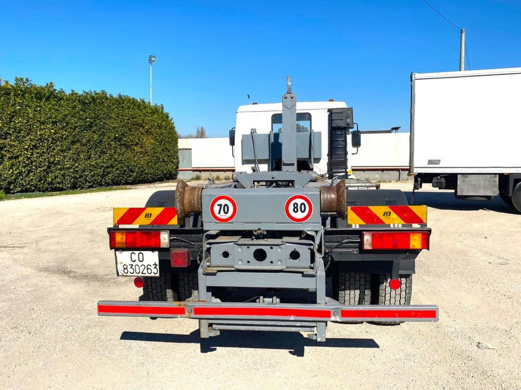 SCANIA H82 SCARRABILE BALESTRATO ANTERIORE E POSTE - Lastväxlare lastbil: bild 3 SCANIA H82 SCARRABILE BALESTRATO ANTERIORE E POSTE - Lastväxlare lastbil: bild 3
