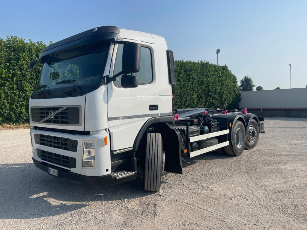 VOLVO FM9 SCARRABILE - Lastväxlare lastbil: bild 1 VOLVO FM9 SCARRABILE - Lastväxlare lastbil: bild 1