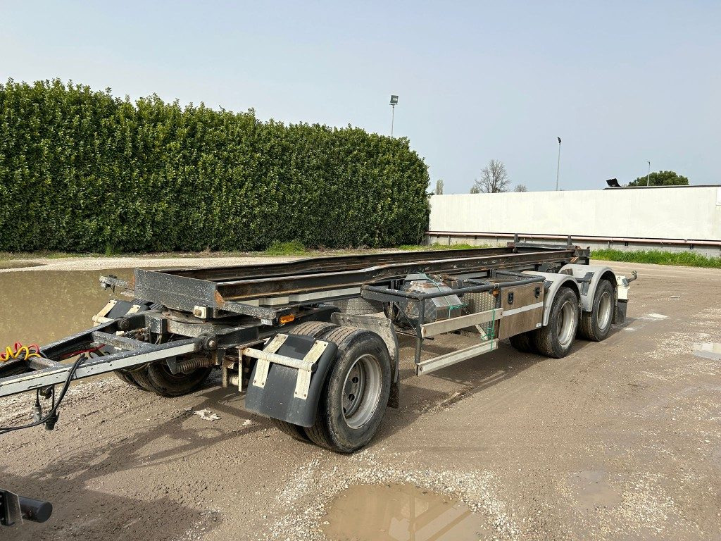 ZORZI RIMORCHIO ZORZI 26R070 SCARRABILE BALESTRATO - Lastväxlarsläp/ Liftdumpersläp: bild 1 ZORZI RIMORCHIO ZORZI 26R070 SCARRABILE BALESTRATO - Lastväxlarsläp/ Liftdumpersläp: bild 1