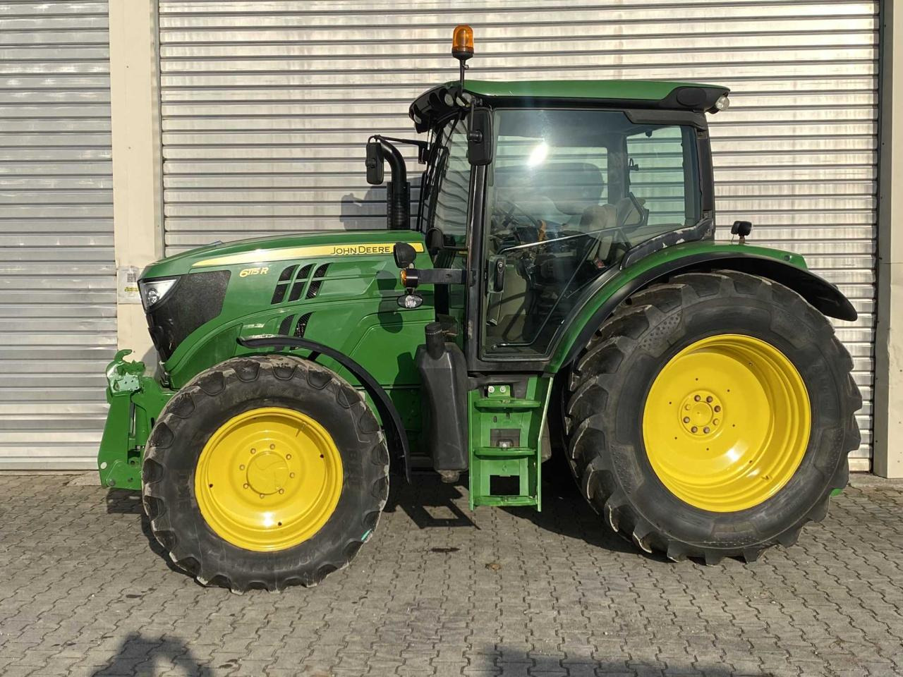 John Deere 6115R - Traktor: bild 2 John Deere 6115R - Traktor: bild 2