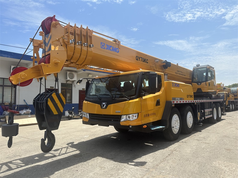 XCMG 70 ton QY70KC XCT75 QY75K QY70KS QY50KC QY100K xct80 truck crane - Mobilkran: bild 1 XCMG 70 ton QY70KC XCT75 QY75K QY70KS QY50KC QY100K xct80 truck crane - Mobilkran: bild 1