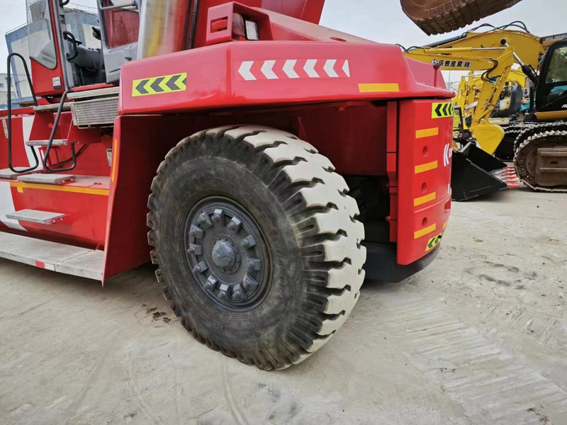 Kalmar DRF450 - Reachstacker: bild 4 Kalmar DRF450 - Reachstacker: bild 4