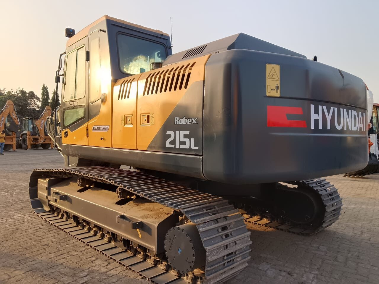 New Hyundai R215L tracked excavator - Bandgrävare: bild 4 New Hyundai R215L tracked excavator - Bandgrävare: bild 4