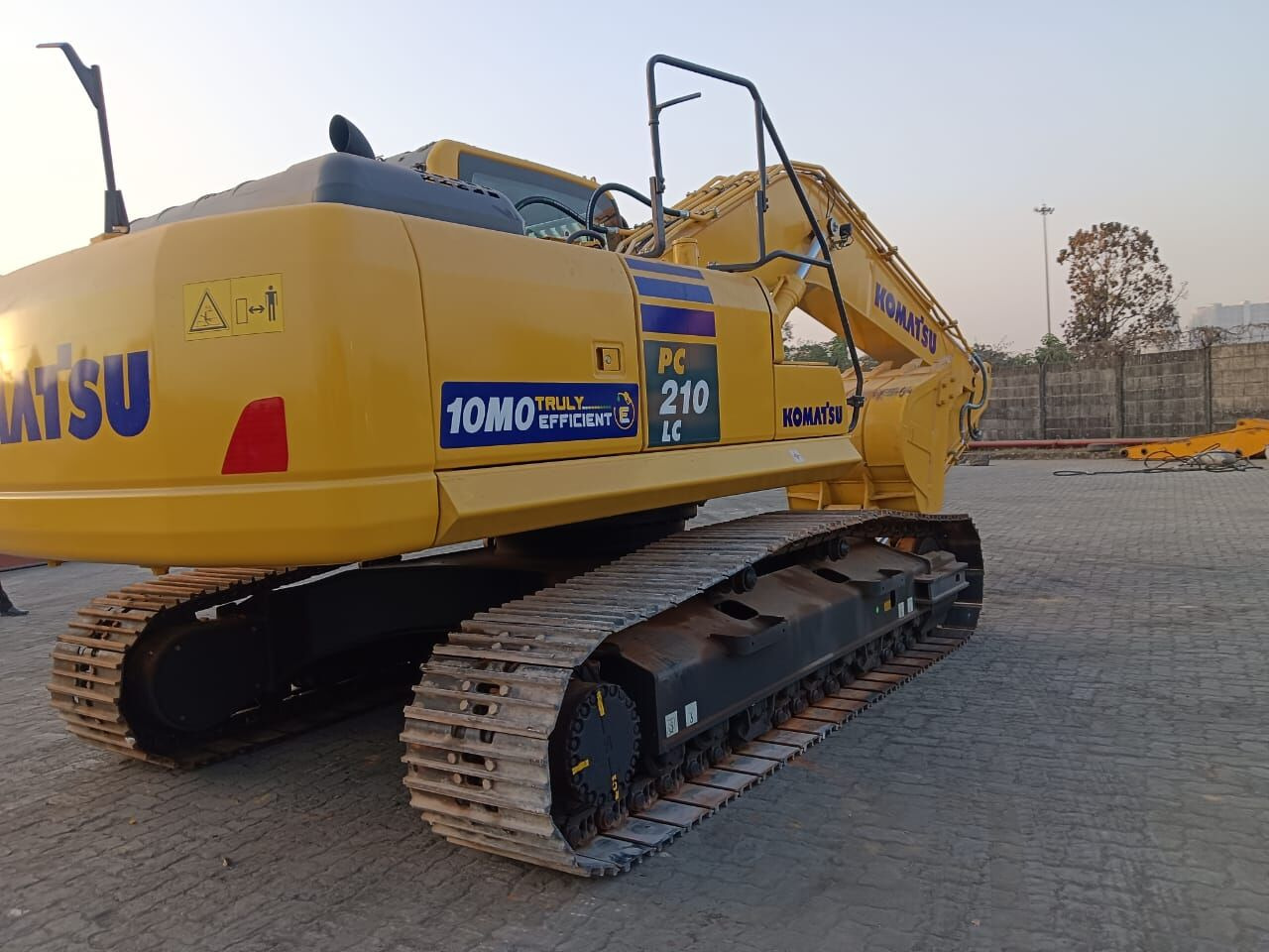 New Komatsu PC210 tracked excavator - Bandgrävare: bild 2 New Komatsu PC210 tracked excavator - Bandgrävare: bild 2