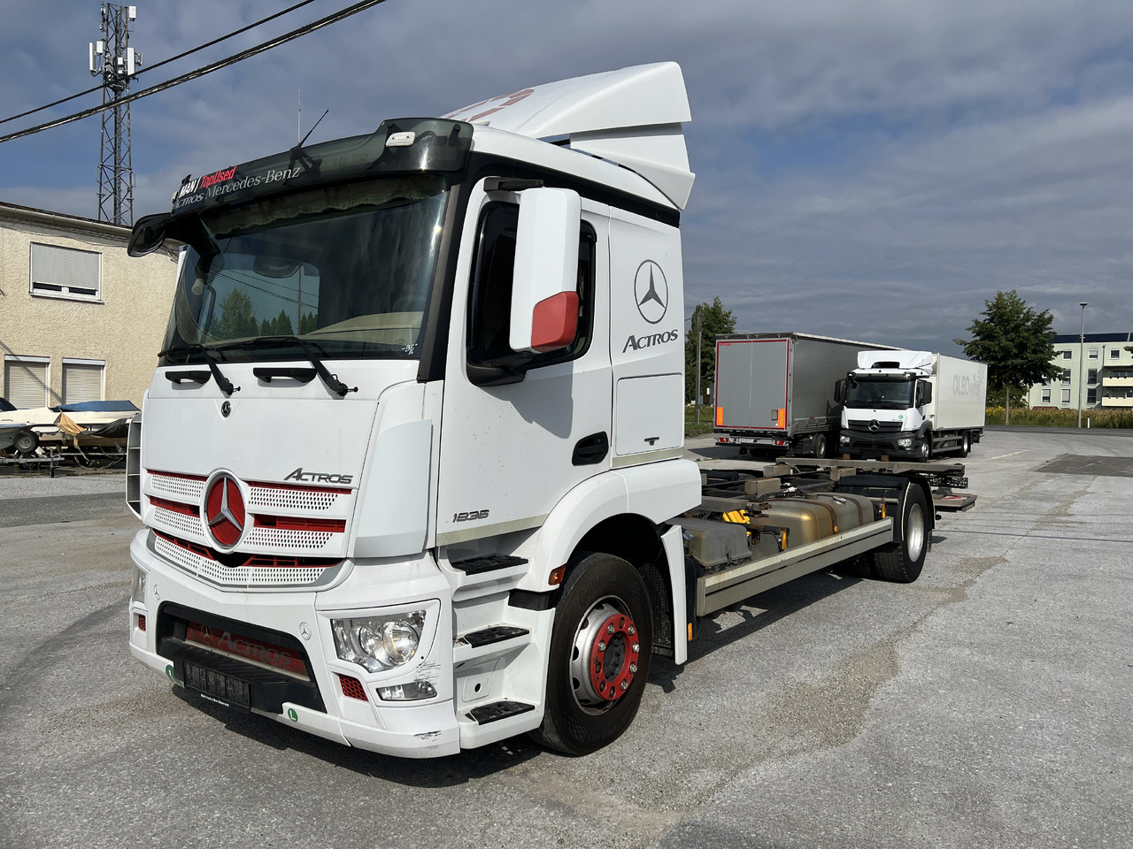 MERCEDES-BENZ ACTROS 18 36 | Klima | Kamera | Diff. | - Containerbil/ Växelflak lastbil: bild 1 MERCEDES-BENZ ACTROS 18 36 | Klima | Kamera | Diff. | - Containerbil/ Växelflak lastbil: bild 1
