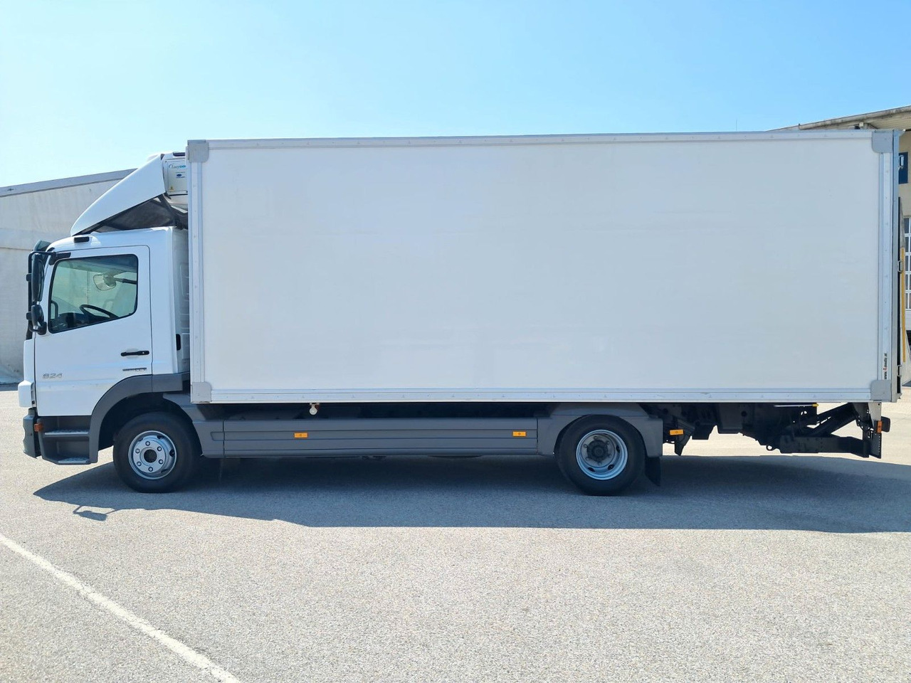 Mercedes-Benz Atego 824 Kühlkoffer | LBW | Klima | Diff - Kylbil lastbil: bild 3 Mercedes-Benz Atego 824 Kühlkoffer | LBW | Klima | Diff - Kylbil lastbil: bild 3