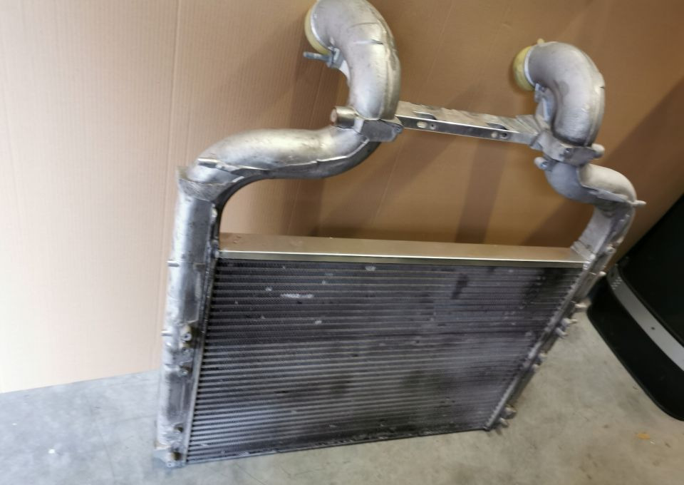 CHŁODNICA INTERCOOLER DAF XF 106 MAHLE 2125897 - Intercooler: bild 2 CHŁODNICA INTERCOOLER DAF XF 106 MAHLE 2125897 - Intercooler: bild 2