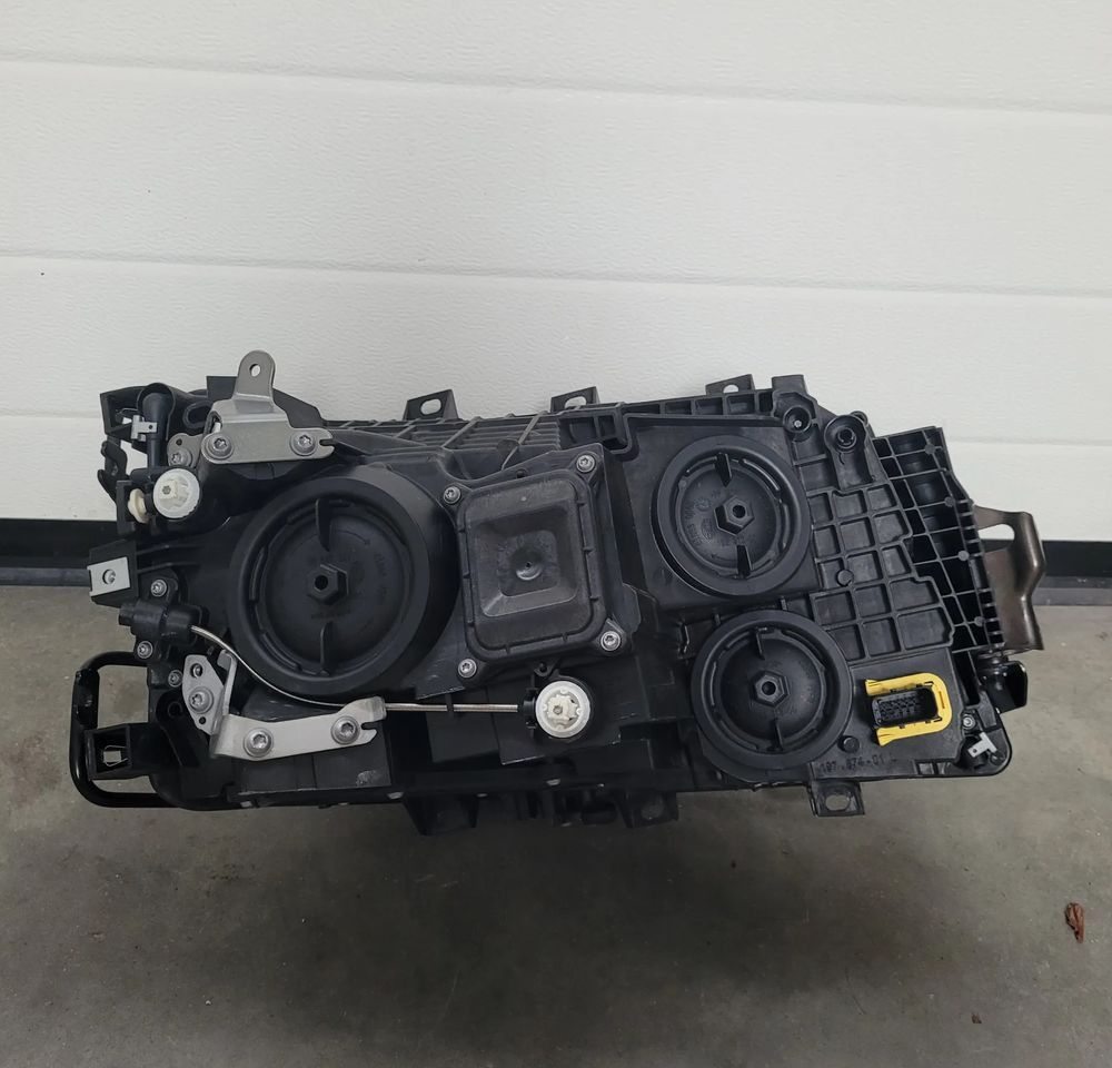 LAMPA ROBOCZA SCANIA RS NM.26743388 ORYGINAŁ CHWALIM116 - Ljus/ Belysning för Lastbil: bild 2 LAMPA ROBOCZA SCANIA RS NM.26743388 ORYGINAŁ CHWALIM116 - Ljus/ Belysning för Lastbil: bild 2