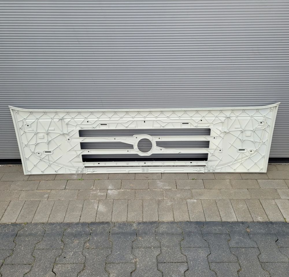 MASKA ATRAPA VOLVO FMX ORYGINAŁ 82257549 CHWALIM116 - Karosseri och exteriör för Lastbil: bild 4 MASKA ATRAPA VOLVO FMX ORYGINAŁ 82257549 CHWALIM116 - Karosseri och exteriör för Lastbil: bild 4