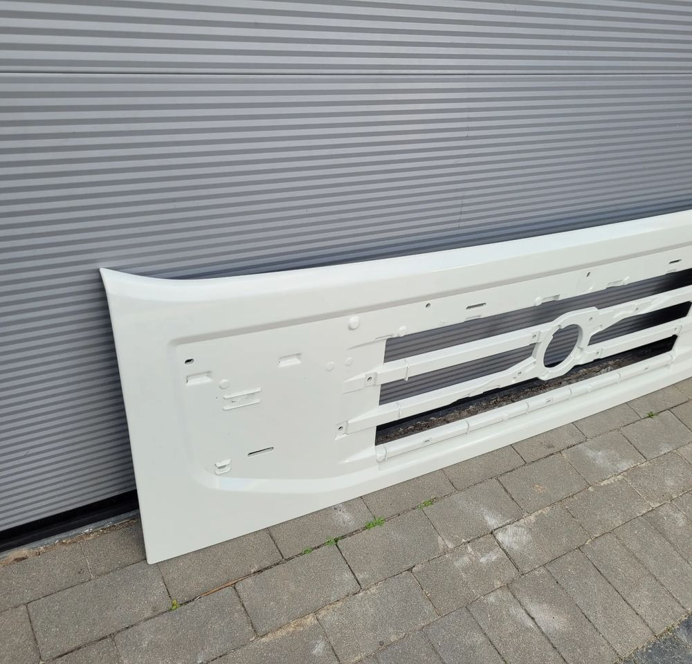 MASKA ATRAPA VOLVO FMX ORYGINAŁ 82257549 CHWALIM116 - Karosseri och exteriör för Lastbil: bild 2 MASKA ATRAPA VOLVO FMX ORYGINAŁ 82257549 CHWALIM116 - Karosseri och exteriör för Lastbil: bild 2