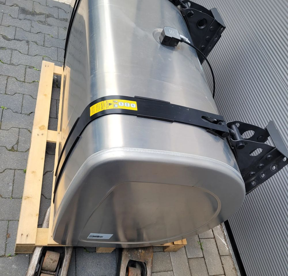 ZBIORNIK PALIWA VOLVO FH4 FH5 GAMA 140X70X70CM 21516453 570L CHWALIM116 - Bränsletank för Lastbil: bild 3 ZBIORNIK PALIWA VOLVO FH4 FH5 GAMA 140X70X70CM 21516453 570L CHWALIM116 - Bränsletank för Lastbil: bild 3
