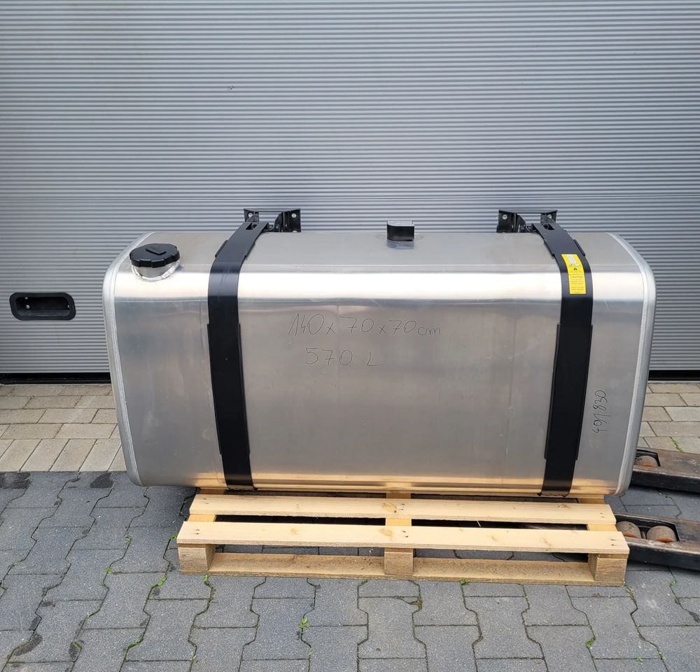 ZBIORNIK PALIWA VOLVO FH4 FH5 GAMA 140X70X70CM 21516453 570L CHWALIM116 - Bränsletank för Lastbil: bild 1 ZBIORNIK PALIWA VOLVO FH4 FH5 GAMA 140X70X70CM 21516453 570L CHWALIM116 - Bränsletank för Lastbil: bild 1