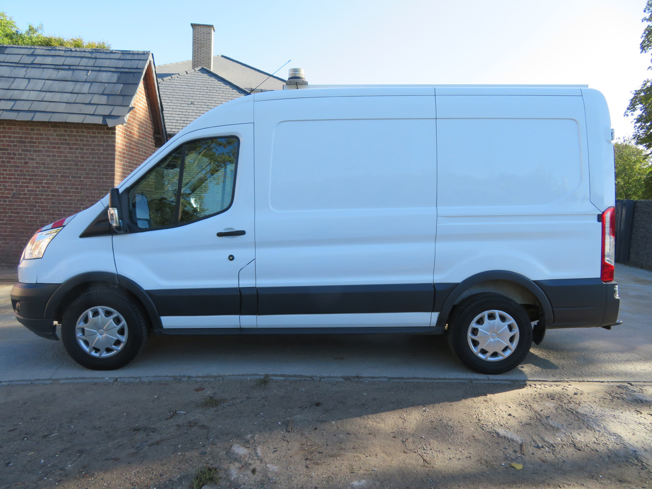 Ford Transit 2.0TDCi - Skåpbil: bild 4 Ford Transit 2.0TDCi - Skåpbil: bild 4