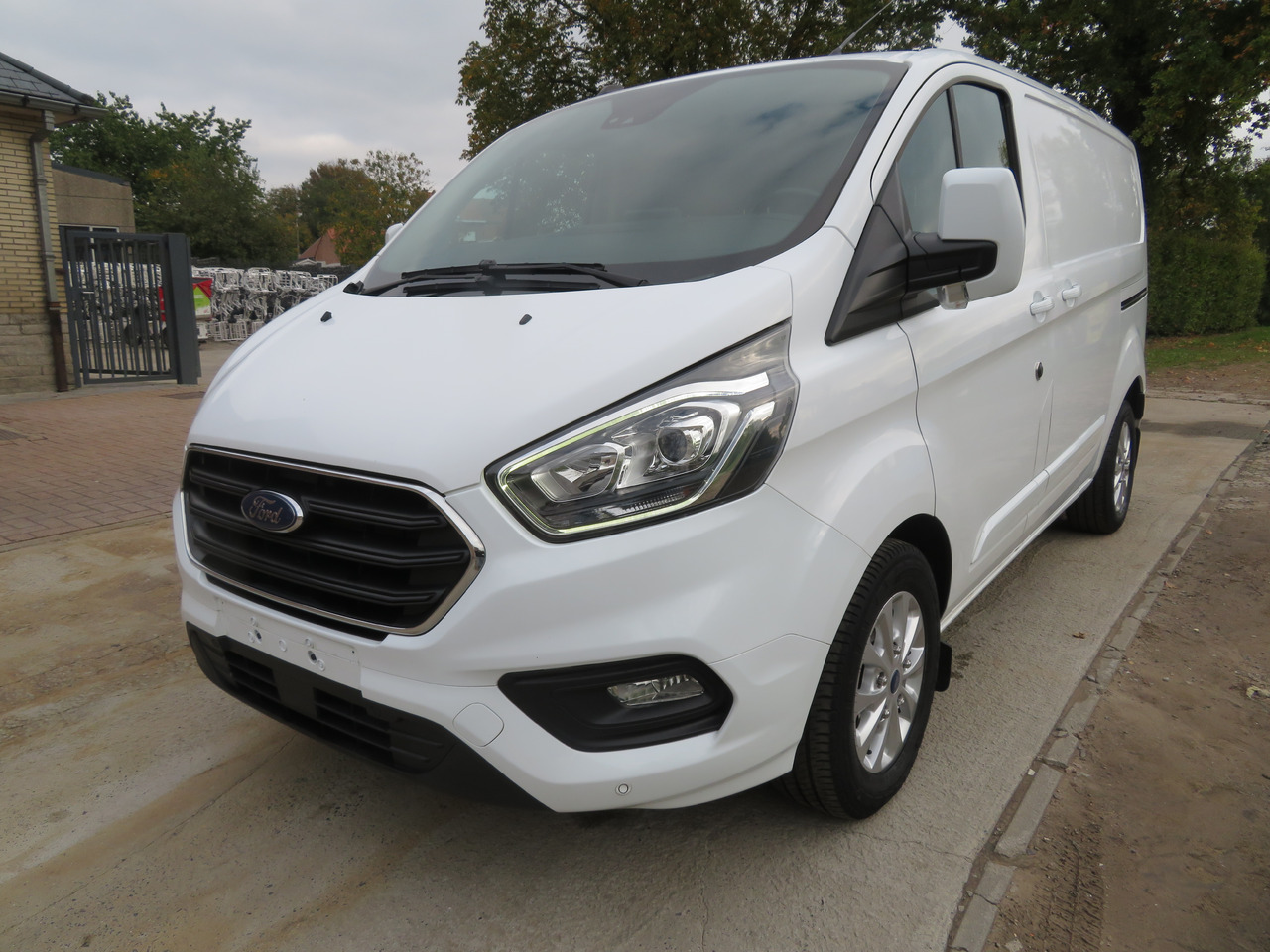 Ford Transit Custom 2.0tdci - Små skåpbil: bild 3 Ford Transit Custom 2.0tdci - Små skåpbil: bild 3