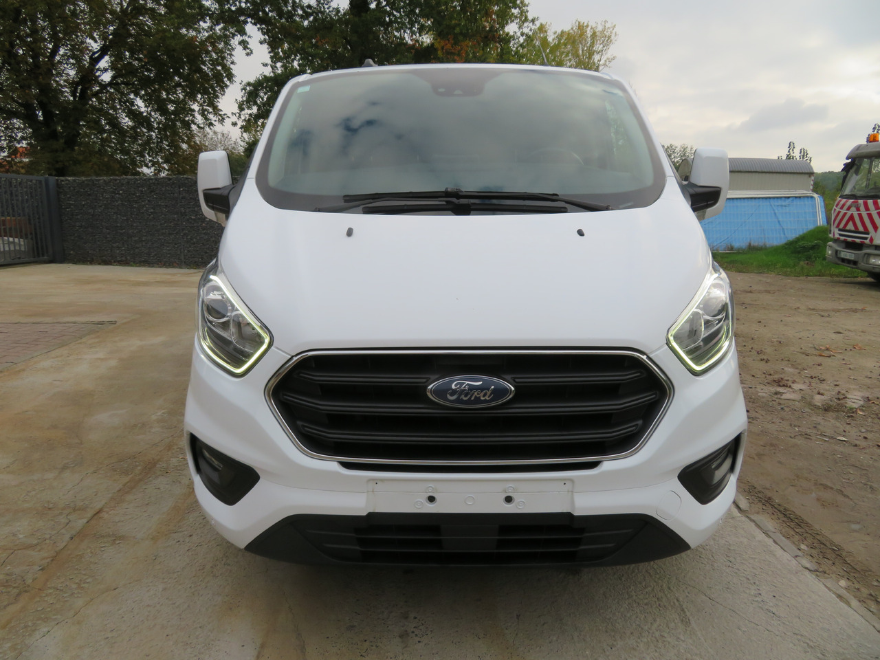 Ford Transit Custom 2.0tdci - Små skåpbil: bild 2 Ford Transit Custom 2.0tdci - Små skåpbil: bild 2