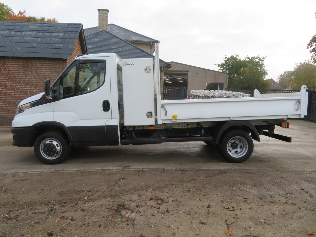 Iveco Daily 35C16 3.0 - L2 - Kipper - Transportbil med tippflak: bild 4 Iveco Daily 35C16 3.0 - L2 - Kipper - Transportbil med tippflak: bild 4