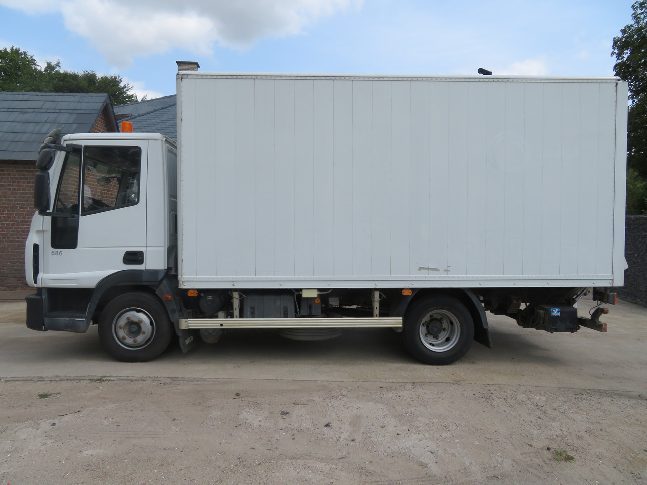 Iveco Eurocargo ML100E18 - Lastbil med skåp: bild 4 Iveco Eurocargo ML100E18 - Lastbil med skåp: bild 4