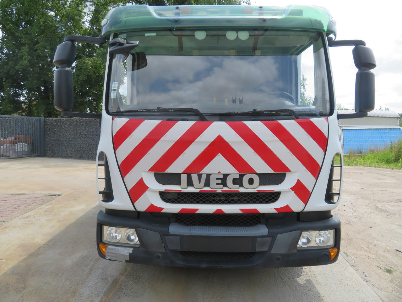 Iveco Eurocargo ML100E18 - Lastbil med skåp: bild 2 Iveco Eurocargo ML100E18 - Lastbil med skåp: bild 2
