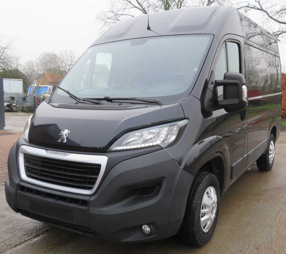 Peugeot Boxer 2.0blue HDI - Små skåpbil: bild 3 Peugeot Boxer 2.0blue HDI - Små skåpbil: bild 3