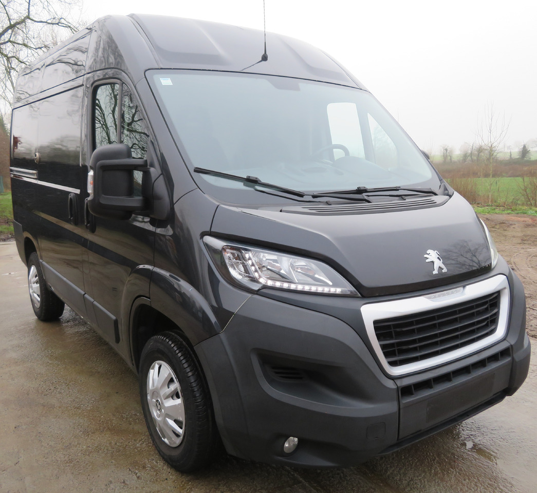 Peugeot Boxer 2.0blue HDI - Små skåpbil: bild 1 Peugeot Boxer 2.0blue HDI - Små skåpbil: bild 1