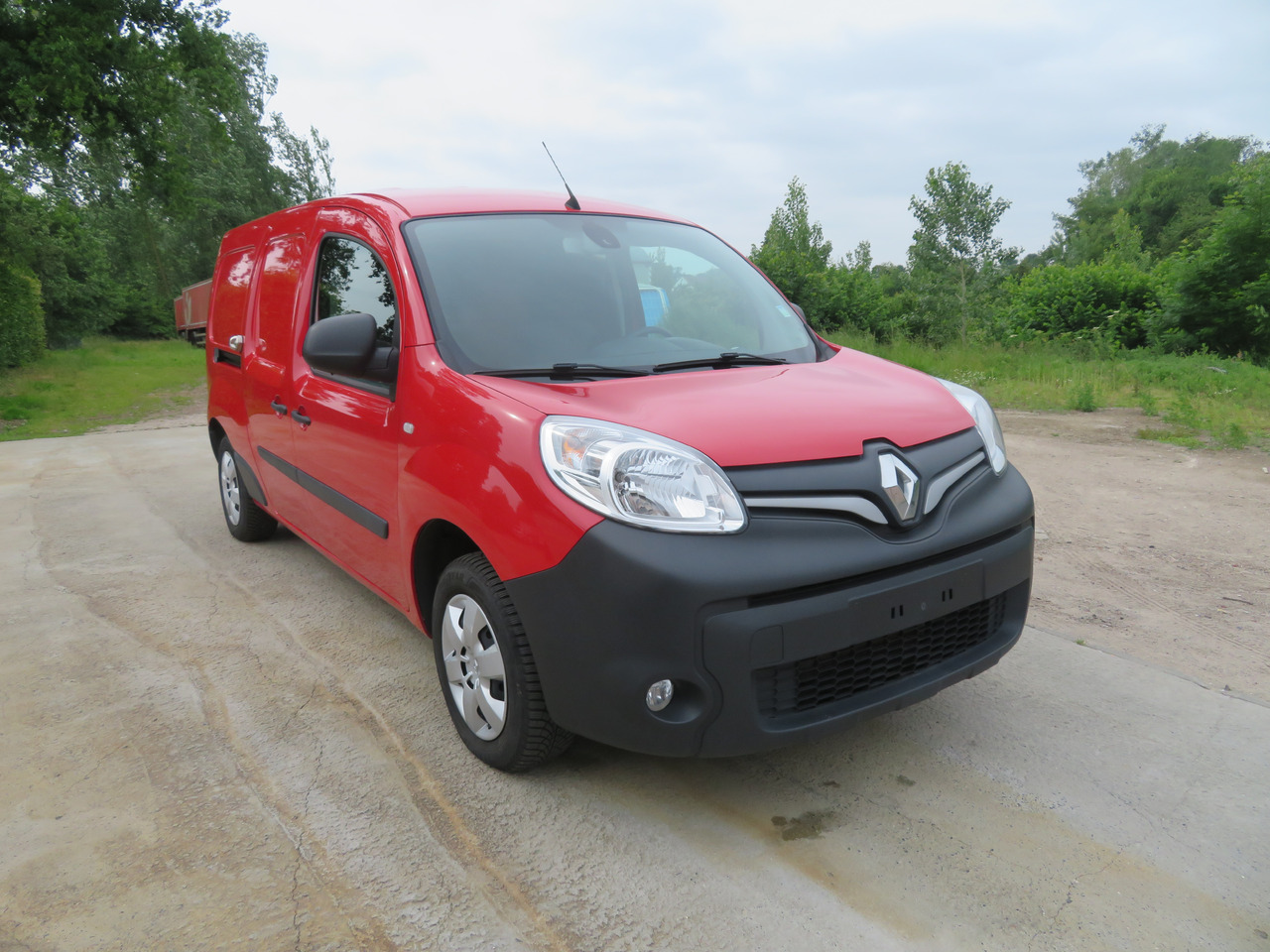 RENAULT Kangoo EXPRESS MAXI 1.5 dCi Grand Confort - Små skåpbil: bild 1 RENAULT Kangoo EXPRESS MAXI 1.5 dCi Grand Confort - Små skåpbil: bild 1