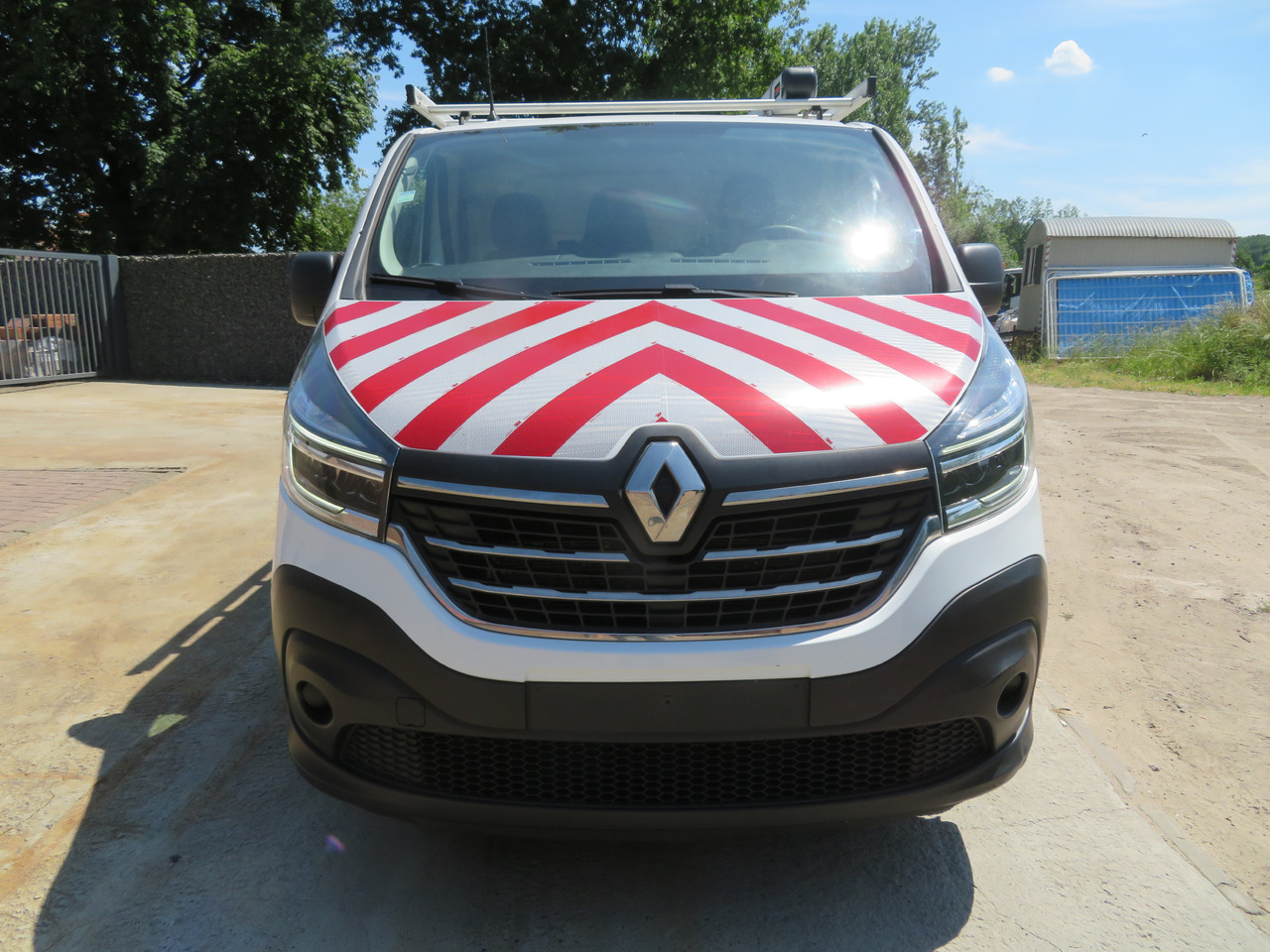 RENAULT Trafic 2.0dCi - L2H1 - Små skåpbil: bild 2 RENAULT Trafic 2.0dCi - L2H1 - Små skåpbil: bild 2