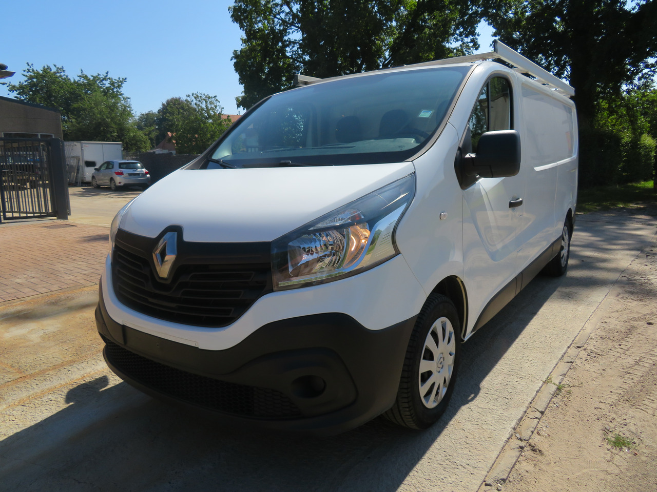 Renault Trafic 1.6dCi Grand Confort - L2H1 - Små skåpbil: bild 3 Renault Trafic 1.6dCi Grand Confort - L2H1 - Små skåpbil: bild 3