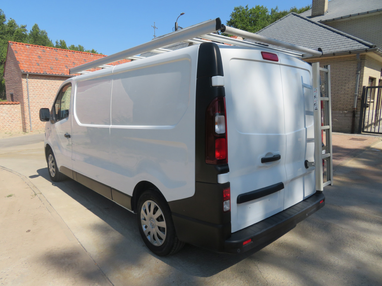 Renault Trafic 1.6dCi Grand Confort - L2H1 - Små skåpbil: bild 5 Renault Trafic 1.6dCi Grand Confort - L2H1 - Små skåpbil: bild 5