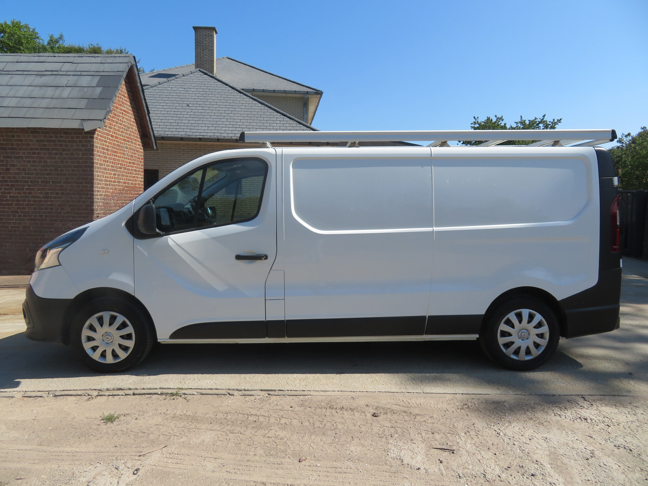 Renault Trafic 1.6dCi Grand Confort - L2H1 - Små skåpbil: bild 4 Renault Trafic 1.6dCi Grand Confort - L2H1 - Små skåpbil: bild 4