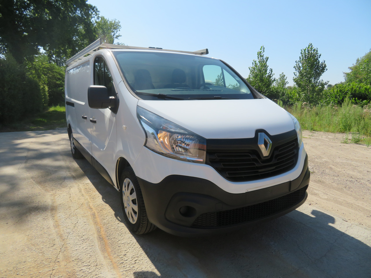 Renault Trafic 1.6dCi Grand Confort - L2H1 - Små skåpbil: bild 1 Renault Trafic 1.6dCi Grand Confort - L2H1 - Små skåpbil: bild 1
