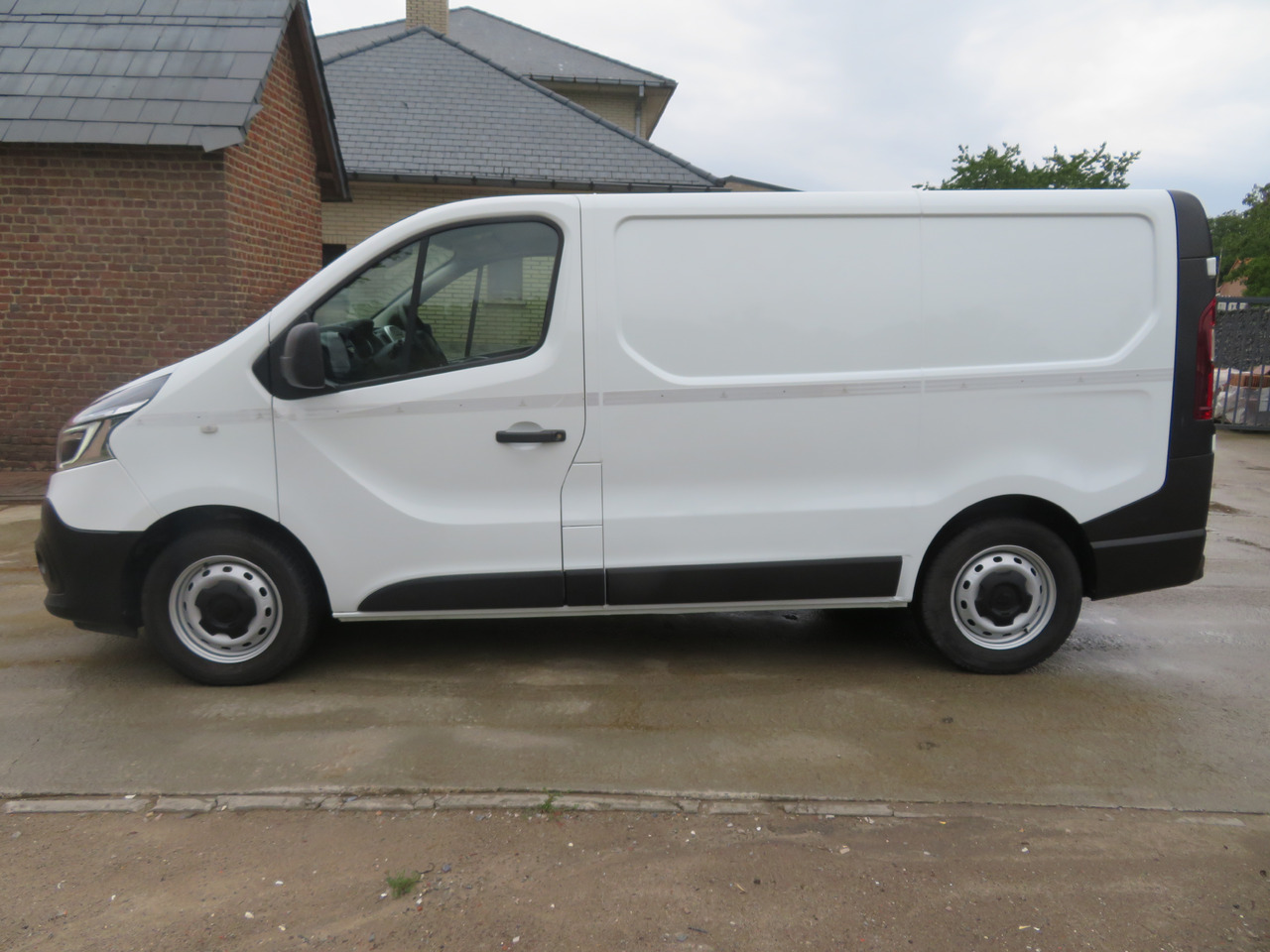 Renault Trafic 2.0dCi Grand Confort - L2H1 - Små skåpbil: bild 4 Renault Trafic 2.0dCi Grand Confort - L2H1 - Små skåpbil: bild 4