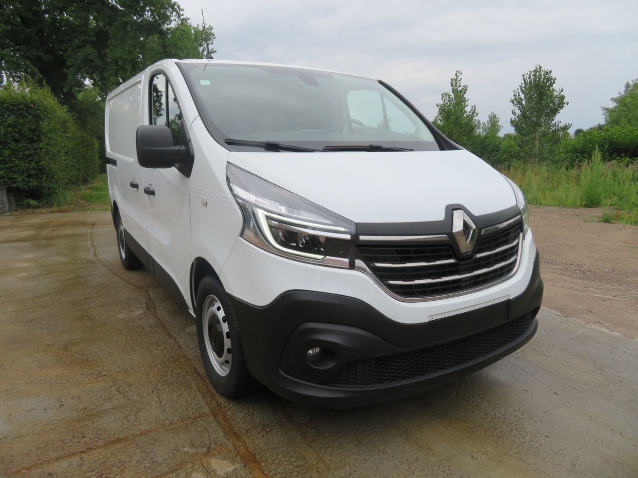 Renault Trafic 2.0dCi Grand Confort - L2H1 - Små skåpbil: bild 1 Renault Trafic 2.0dCi Grand Confort - L2H1 - Små skåpbil: bild 1