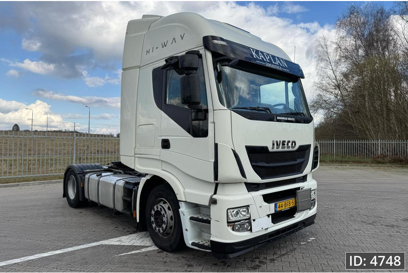 Iveco Stralis AS440S50 Active Space, Euro 6, / ADR / Blower Drum, ADR - Dragbil: bild 4 Iveco Stralis AS440S50 Active Space, Euro 6, / ADR / Blower Drum, ADR - Dragbil: bild 4