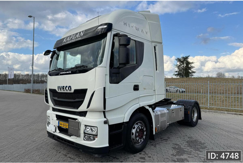Iveco Stralis AS440S50 Active Space, Euro 6, / ADR / Blower Drum, ADR - Dragbil: bild 1 Iveco Stralis AS440S50 Active Space, Euro 6, / ADR / Blower Drum, ADR - Dragbil: bild 1