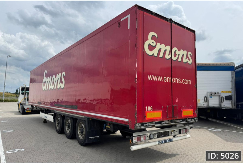 Krone SD / Disk brakes / Double stock - Skåp semitrailer: bild 2 Krone SD / Disk brakes / Double stock - Skåp semitrailer: bild 2
