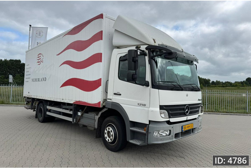 Mercedes-Benz Atego 1318 Day Cab, Euro 5, BDF / EPS automatic / DHOLLANDIA 2000KG - Containerbil/ Växelflak lastbil: bild 4 Mercedes-Benz Atego 1318 Day Cab, Euro 5, BDF / EPS automatic / DHOLLANDIA 2000KG - Containerbil/ Växelflak lastbil: bild 4