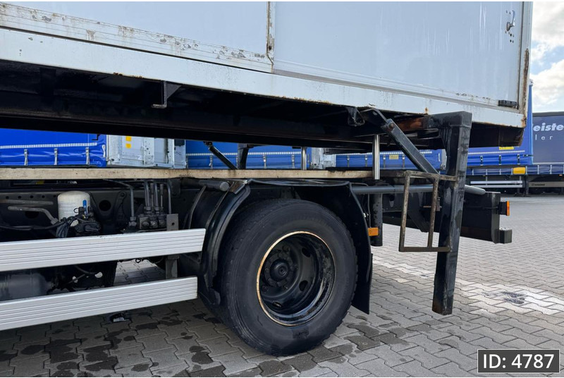 Mercedes-Benz Atego 816 Day Cab, Euro 5, BDF / EPS automatic / standklima / Hydraulic system - Containerbil/ Växelflak lastbil: bild 3 Mercedes-Benz Atego 816 Day Cab, Euro 5, BDF / EPS automatic / standklima / Hydraulic system - Containerbil/ Växelflak lastbil: bild 3