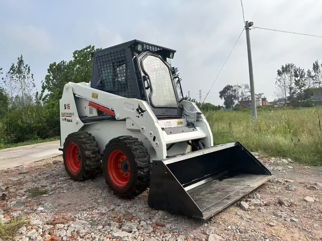 BOBCAT Skid Steer Loader S16 - Kompaktlastare/ Slirstyrda lastare: bild 1 BOBCAT Skid Steer Loader S16 - Kompaktlastare/ Slirstyrda lastare: bild 1