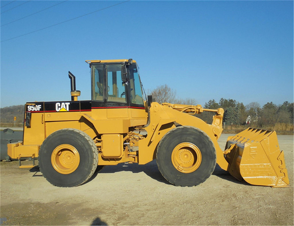 CATERPILLAR Skid Steer Loader 950F - Kompaktlastare/ Slirstyrda lastare: bild 4 CATERPILLAR Skid Steer Loader 950F - Kompaktlastare/ Slirstyrda lastare: bild 4