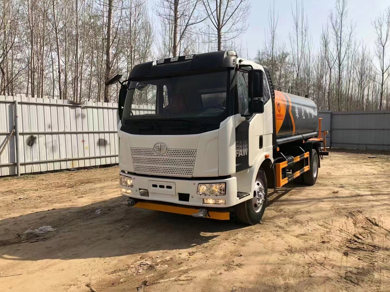 FAW Water Tanker ClickHere For DISCOUNT - Tankbil: bild 2 FAW Water Tanker ClickHere For DISCOUNT - Tankbil: bild 2