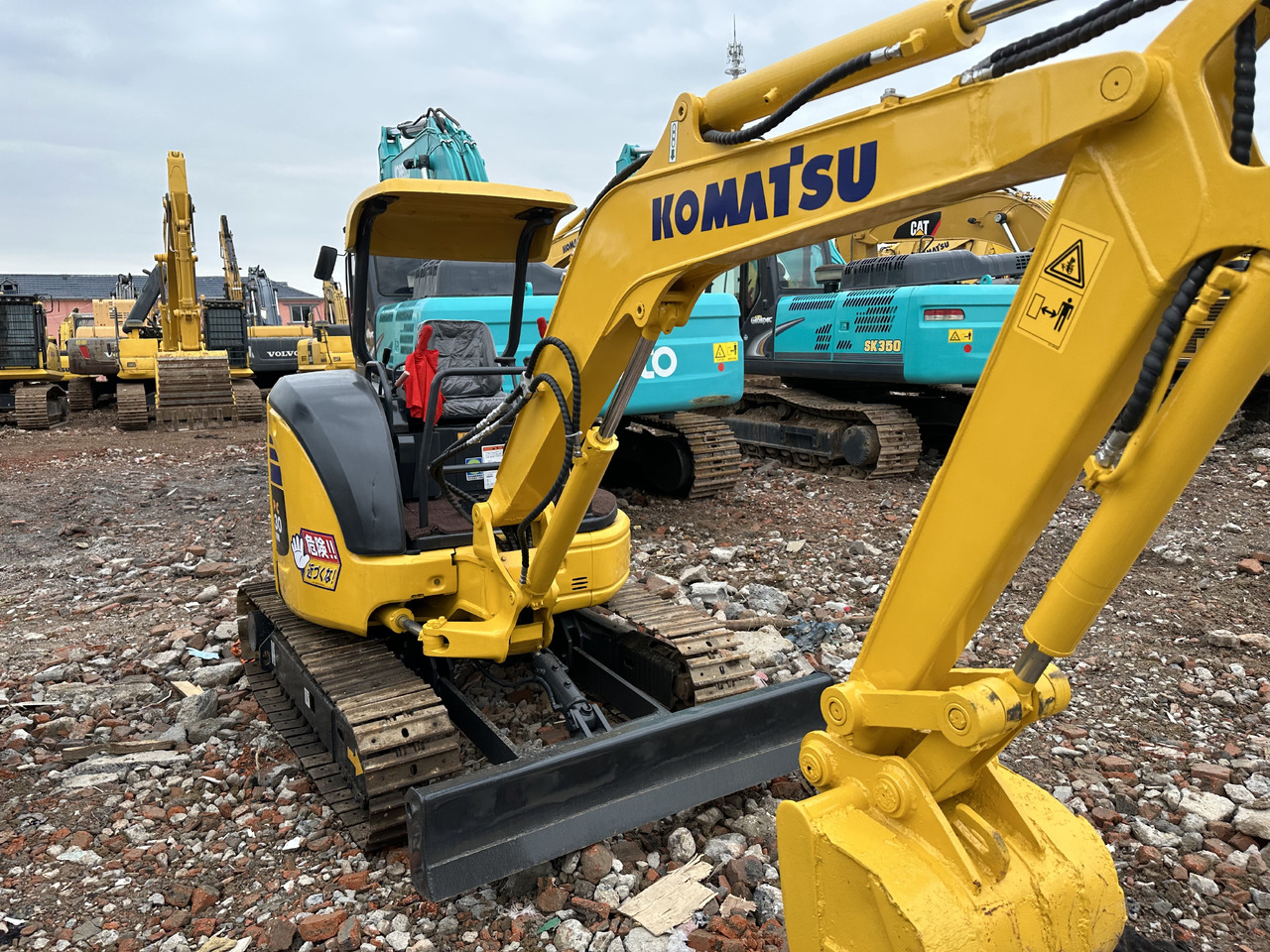 KOMATSU Mini Excavator PC30 Powerful and Efficient Yanmar Engine - Minigrävmaskin: bild 4 KOMATSU Mini Excavator PC30 Powerful and Efficient Yanmar Engine - Minigrävmaskin: bild 4